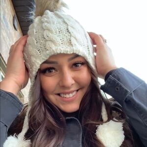 3/$30 🔥 Cream Knit Pom Ear Flap Beanie